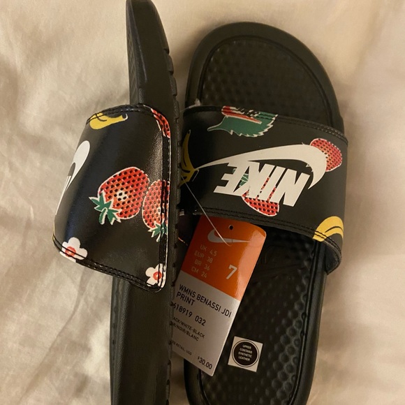 Womens Benassi Slides - Picture 3 of 3